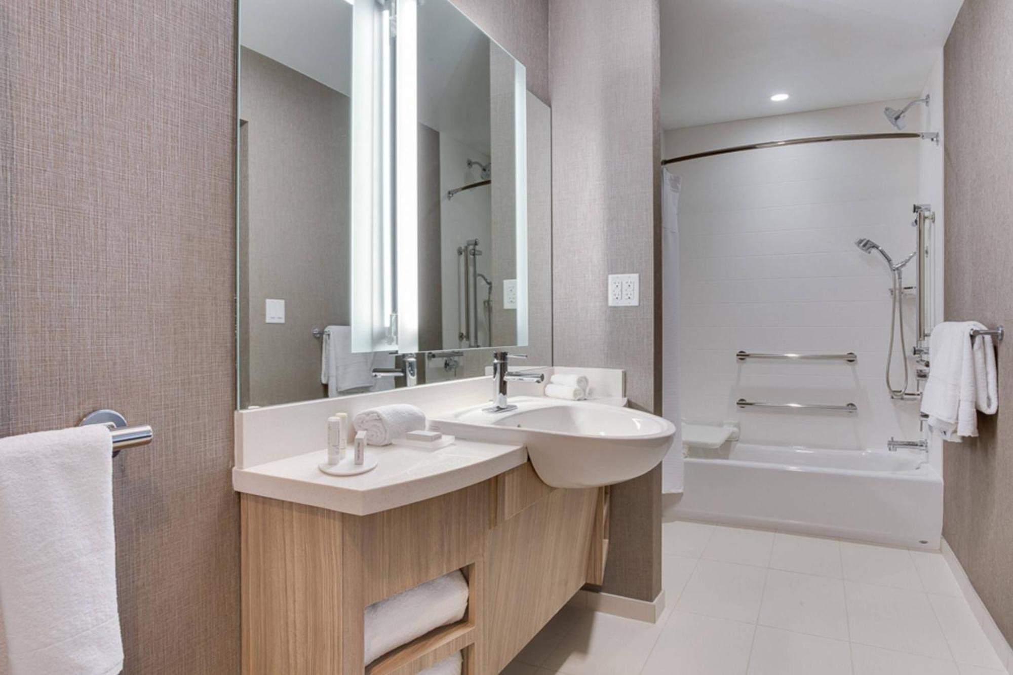 Springhill Suites By Marriott Fort Lauderdale Мирамар Экстерьер фото